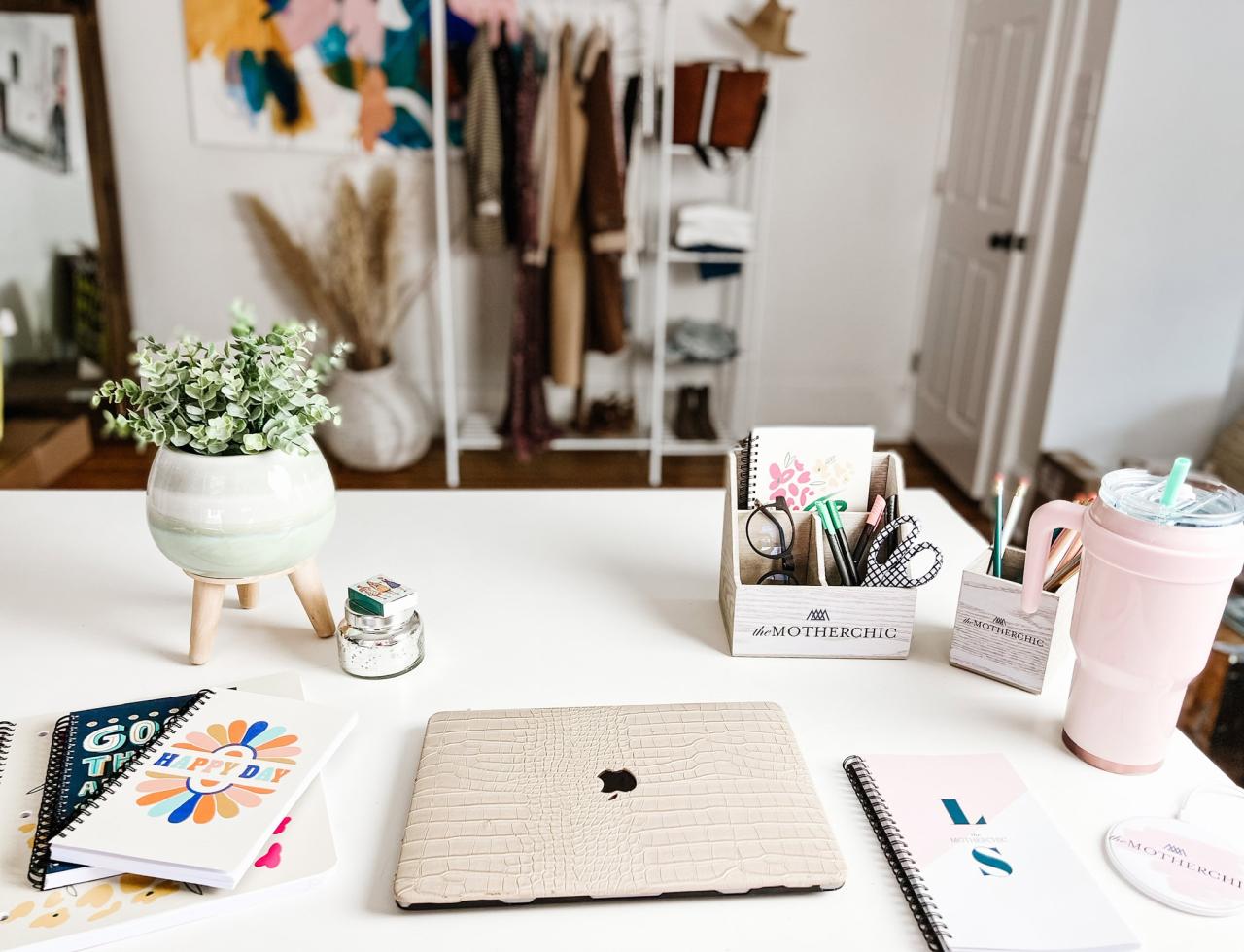 Bangun Ruang Kerja Di Rumah Yang Bikin Semangat Tiap Hari